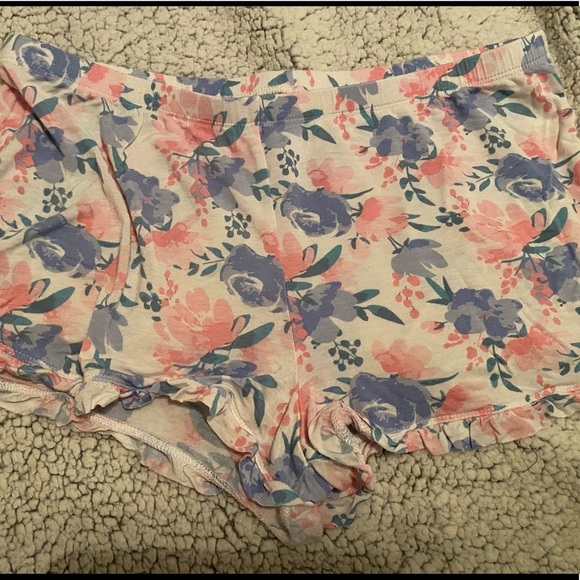 Floral Ruffled Sleep Shorts - Picture 2 of 4